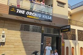 The Orchid Villa Homestay - Walkable Distance From Taj Mahal