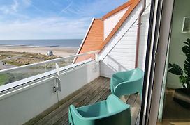 Windkracht 10 Penthouse in Badhuis Cadzand