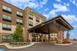 Holiday Inn Express & Suites Brunswick-Harpers Ferry Area, An Ihg Hotel