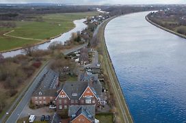 Lotsenstation Am Nord Ostsee Kanal