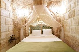 Pegas Cave Suites