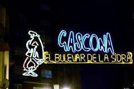 Incluye PARKING!GASCONA Oviedo, luminoso, acogedor