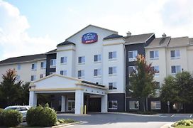 Fairfield Inn And Suites By Marriott Strasburg Shenandoah Valley