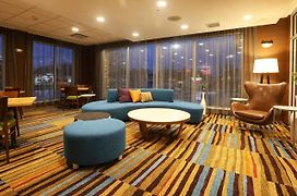 Fairfield Inn & Suites By Marriott Madison Verona