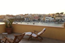 Attico sul Porto Vecchio - Lampedusa
