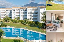 Vacation Marbella I Beachfront Quiet Apt With Private Beach Access, A Minute Walk From Puerto Banus Marina, 24-7 Security And Parking