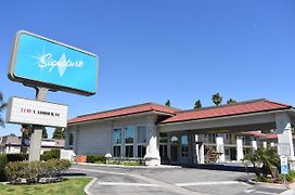 Signature Anaheim Maingate