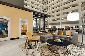 Sheraton Suites Chicago O'Hare