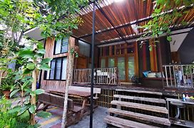 Brookhouse At Khaoyai Villa Ban Khanong Phra Klang Exterior photo