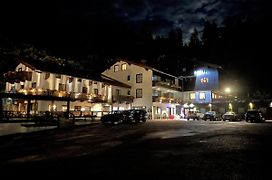 Hotel Gundl Alm