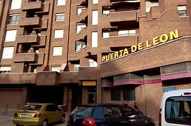 Apartamentos Turisticos Puerta de León