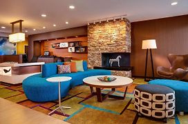Fairfield Inn & Suites By Marriott Lincoln Southeast