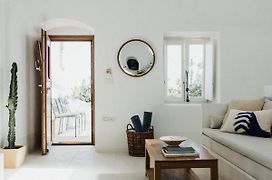 Kalyva Cycladic House - Oia Santorini