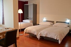 Congress Apartments By Hotel Du Commerce Basel Room photo