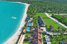 Philippines Paradise Beachfront Hotel