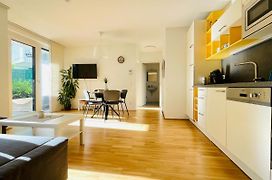 Topmodernes Sonnenwohnen Apartment bei U-Bahn und Therme Wien Oberlaa, 15 min bis Stephansplatz
