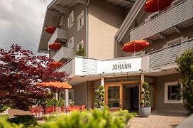 Sankt Johann Spa Suites & Apartments