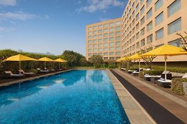 Courtyard By Marriott Mumbai International Airport