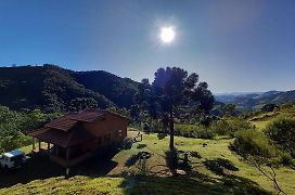 Casa da Montanha, na região de Gonçalves, nos Costas