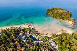 Nakamanda Resort And Spa- Sha Plus Klong Muang Beach Exterior photo