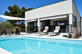 Villa Sportiva Zadar With Private Heated Pool