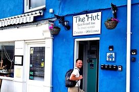 The Hut Wales - A Sea Front Inn