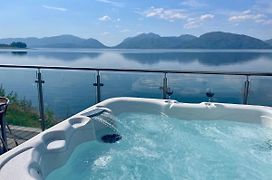 Loch Linnhe Waterfront Lodges With Hot Tubs
