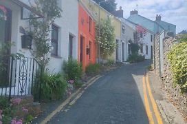 Fishermen'S Cottage With Log Burner, 2 Bathrooms & Sea Views From Garden Terraces