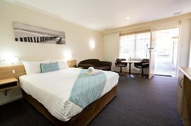 Hospitality Esperance Surestay Collection By Best Western (Adults Only)