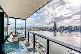 Melbourne Private Apartments - Collins Wharf Waterfront, Docklands