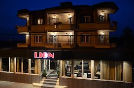 Garni Hotel Lion Jagodina Exterior photo