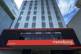 Monoloog Hotel Bekasi