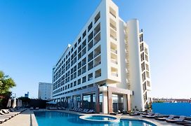 Tryp By Wyndham Lisboa Caparica Mar