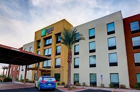 Holiday Inn Express & Suites - Phoenix North - Scottsdale, An Ihg Hotel