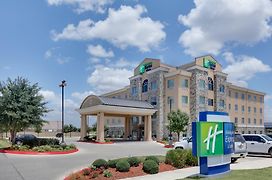 Holiday Inn Express & Suites San Antonio Brooks City Base, An Ihg Hotel
