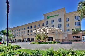 Holiday Inn & Suites Bakersfield, An Ihg Hotel
