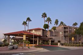 Best Western Plus Scottsdale Thunderbird Suites