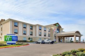 Holiday Inn Express And Suites Schulenburg, An Ihg Hotel