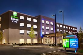 Holiday Inn Express & Suites Salisbury, An Ihg Hotel