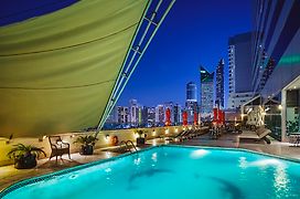 Corniche Hotel Abu Dhabi Exterior photo