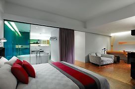 Hotel Maya Kuala Lumpur Room photo