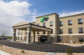 Holiday Inn Express And Suites Sikeston, An Ihg Hotel