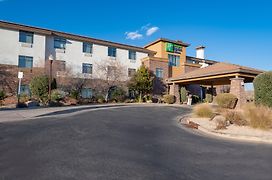 Holiday Inn Express & Suites St George North - Zion, An Ihg Hotel