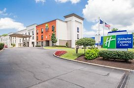 Holiday Inn Express & Suites - Albany Airport - Wolf Road, An Ihg Hotel