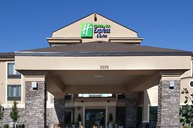 Holiday Inn Express & Suites Logan, An Ihg Hotel