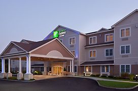 Holiday Inn Express & Suites Tilton, An Ihg Hotel