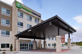 Holiday Inn Express & Suites - Kansas City - Lee'S Summit, An Ihg Hotel