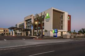 Holiday Inn Express & Suites - Phoenix North - Happy Valley, An Ihg Hotel