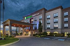 Holiday Inn Express&Suites - Belleville