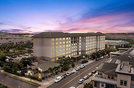 Embassy Suites By Hilton Oahu Kapolei - Free Breakfast